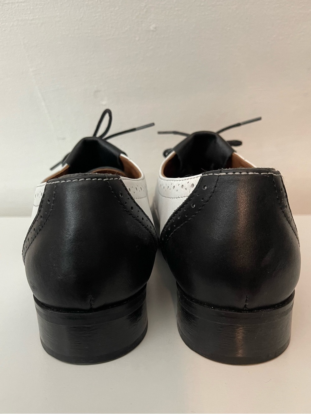 Julia Bo Two-Tone Spectator Oxfords with Fringe Size 39 - Picture 5 of 10
